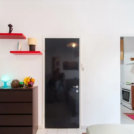 Apartment 3rd Floor Next To The Beachfront