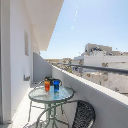 3rd Floor Next To The Beachfront Apartment