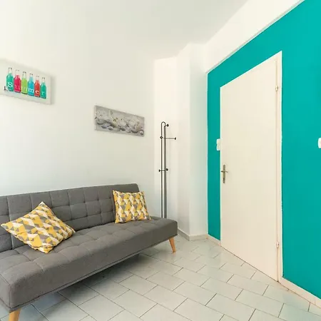 Apartment 3rd Floor Next To The Beachfront Heraklion (Crete)