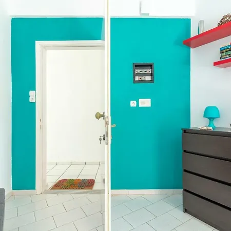 3rd Floor Next To The Beachfront
