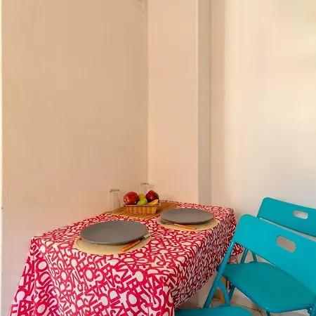 3rd Floor Next To The Beachfront Διαμέρισμα *